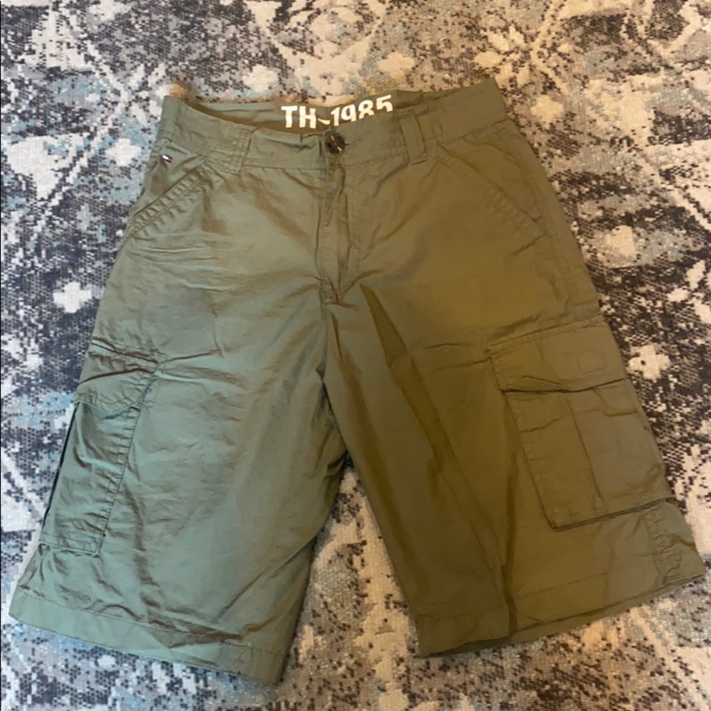 Tommy Hilfiger Army Green Shorts Size 16